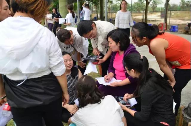 口哨發(fā)令、旗幟落下，比賽的完美呈現(xiàn)，離不開裁判員的辛苦付出，低調(diào)是他們的代名詞